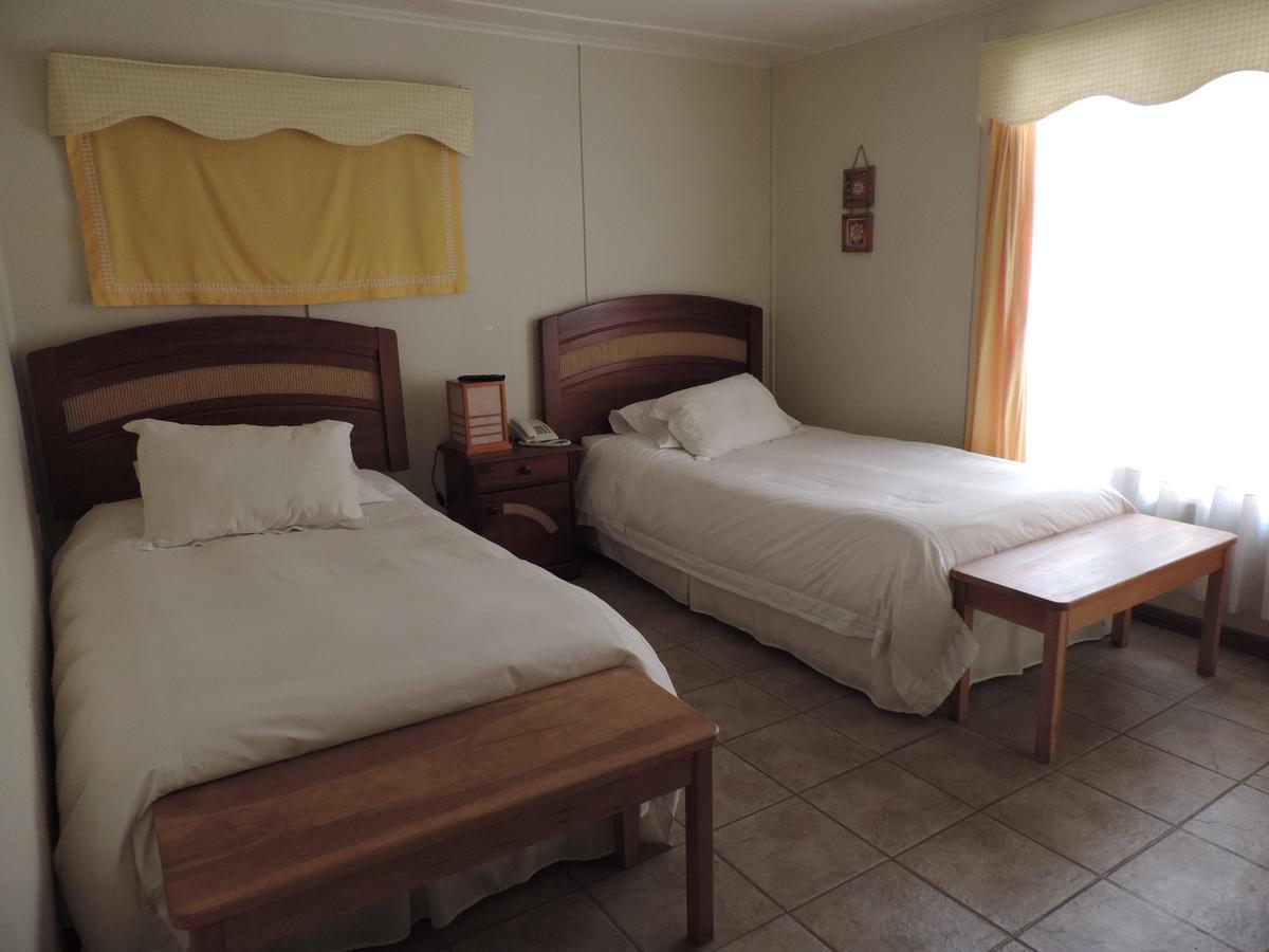 Hostal Oro Fueguino Punta Arenas Exterior photo